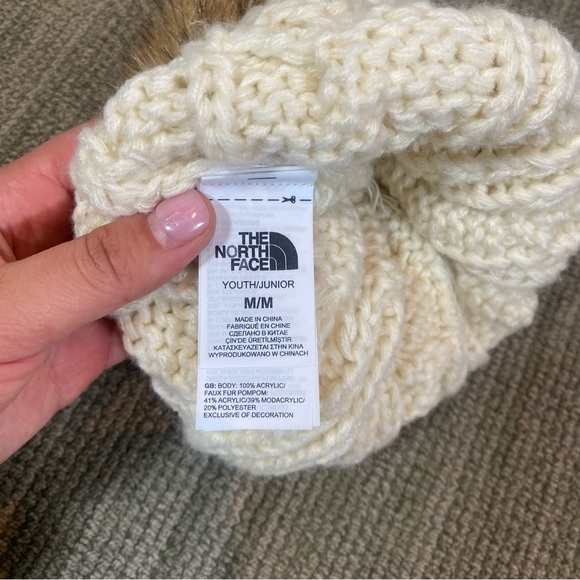 North Face Cream Pom pom Toque - Picture 4 of 5